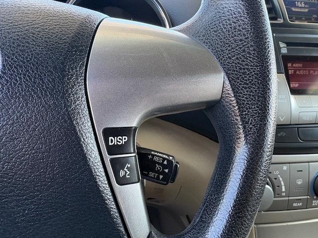 Toyota Highlander Base 2WD V6 2011