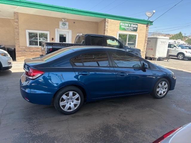 Honda Civic LX sedan 2013