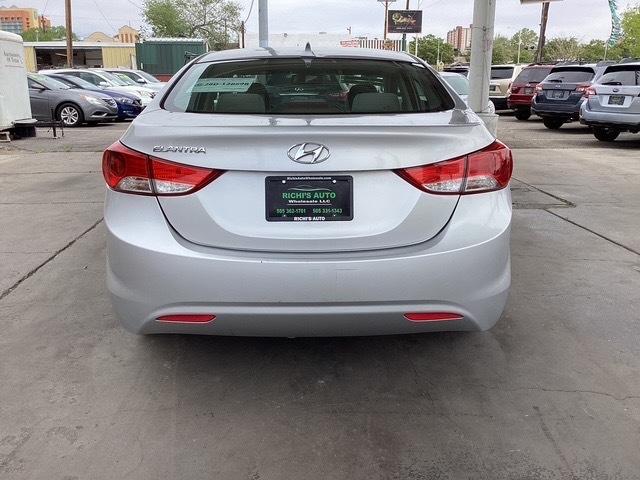 Hyundai Elantra GLS 2013