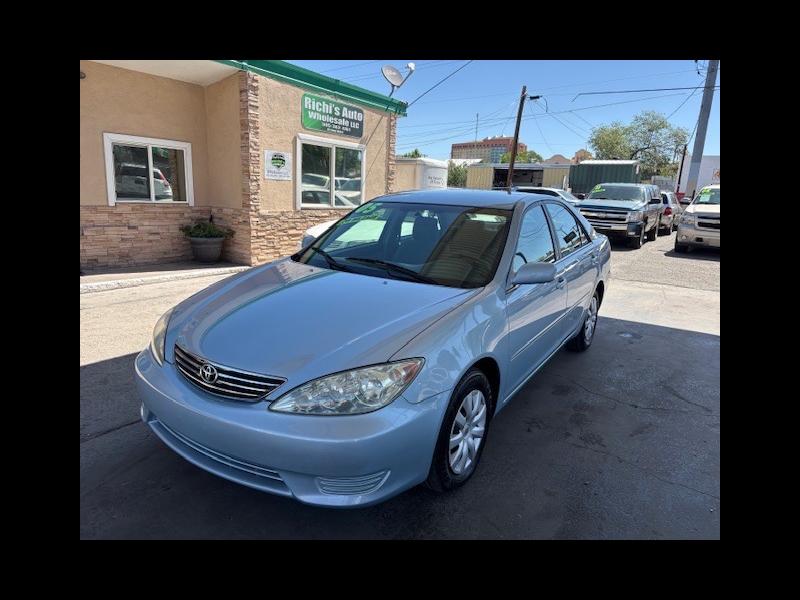 2005 Toyota Camry LE