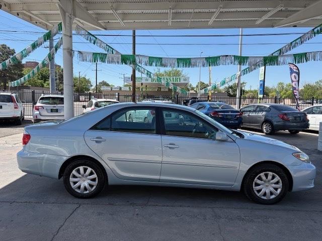 Toyota Camry LE 2005