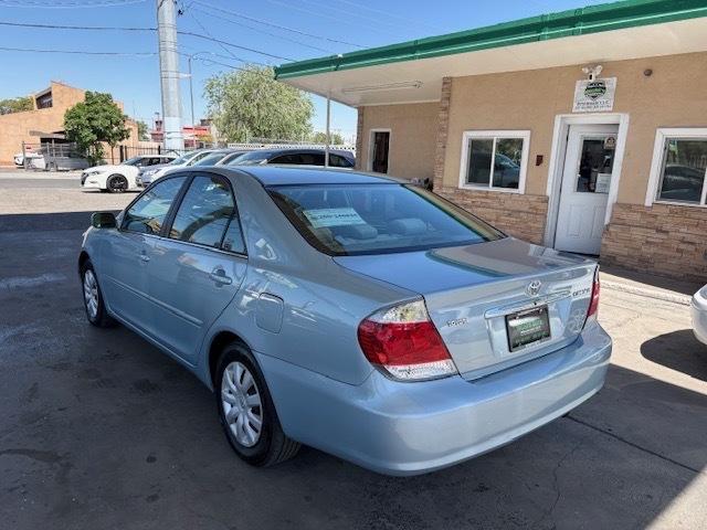 Toyota Camry LE 2005