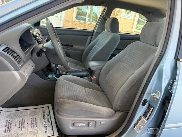 Toyota Camry LE 2005