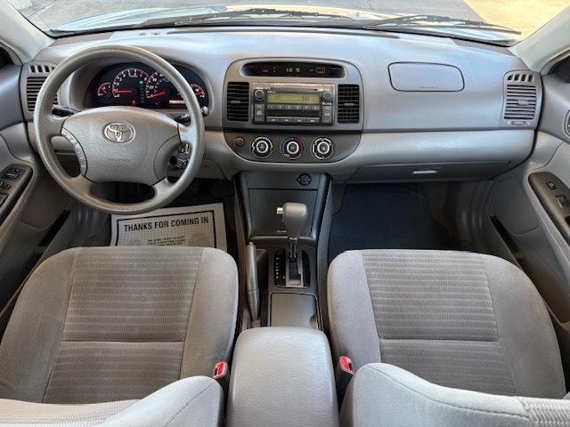 Toyota Camry LE 2005