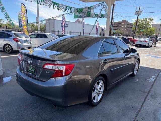 Toyota Camry SE 2013