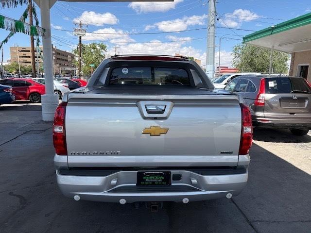 Chevrolet Avalanche LTZ 4WD 2011