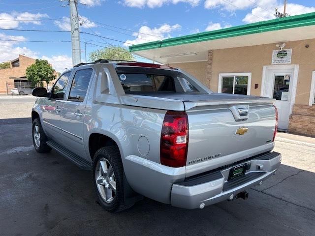 Chevrolet Avalanche LTZ 4WD 2011