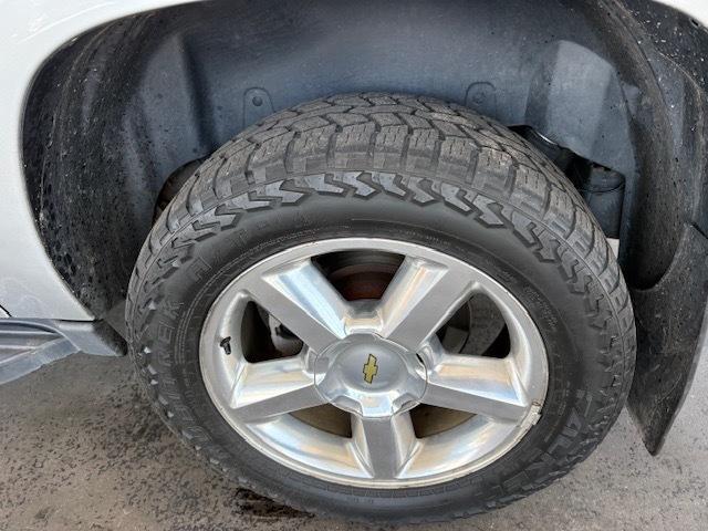 Chevrolet Avalanche LTZ 4WD 2011
