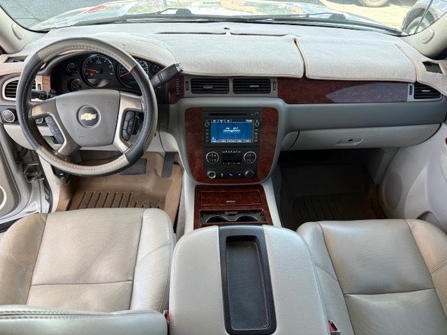 Chevrolet Avalanche LTZ 4WD 2011