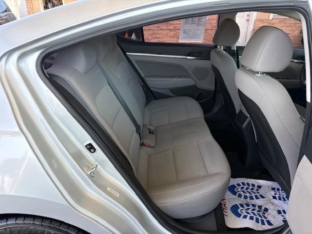 Hyundai Elantra SEL 2019