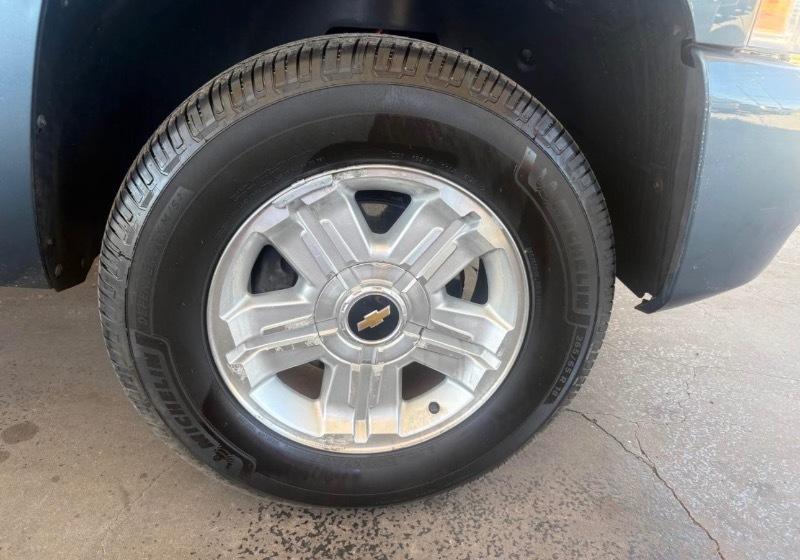 Chevrolet Silverado 1500 LT Crew Cab 4WD 2011