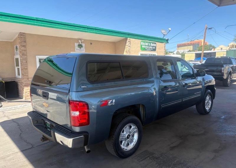 Chevrolet Silverado 1500 LT Crew Cab 4WD 2011
