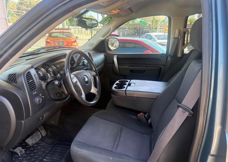 Chevrolet Silverado 1500 LT Crew Cab 4WD 2011
