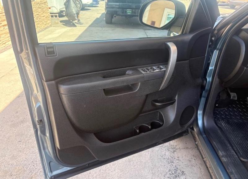 Chevrolet Silverado 1500 LT Crew Cab 4WD 2011