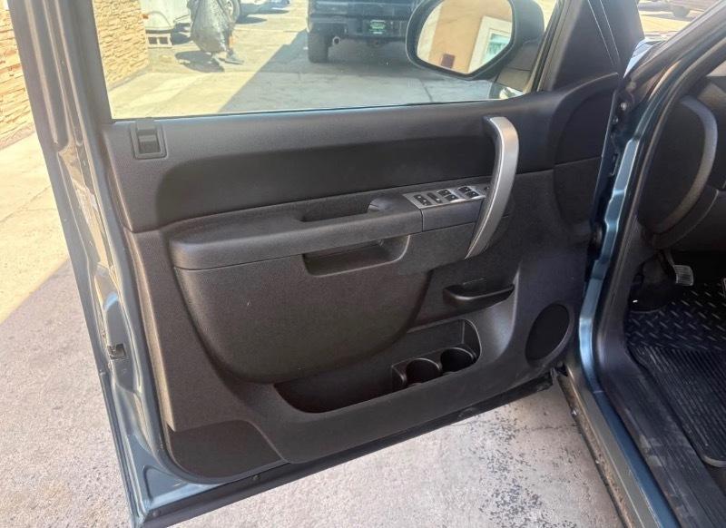 Chevrolet Silverado 1500 LT Crew Cab 4WD 2011