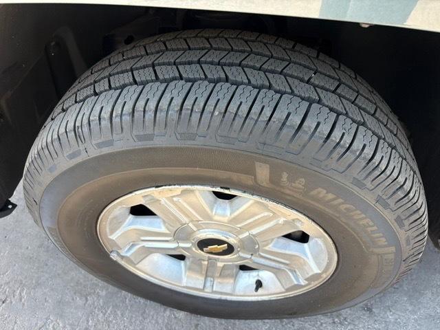 Chevrolet Silverado 1500 LT Crew Cab 4WD 2011
