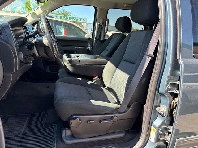Chevrolet Silverado 1500 LT Crew Cab 4WD 2011