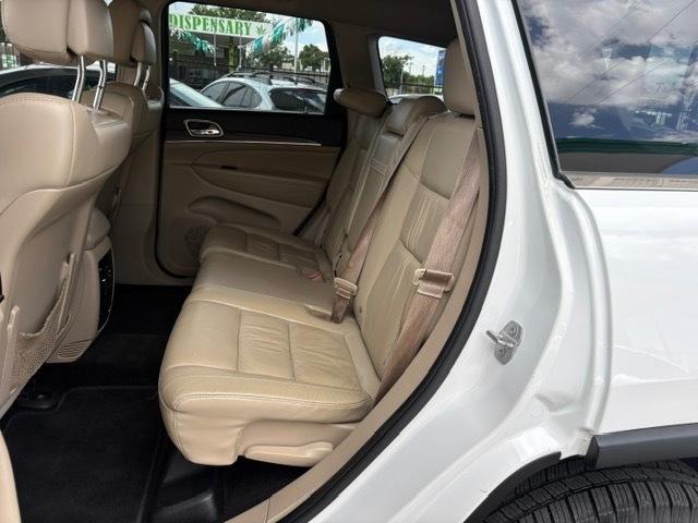 Jeep Grand Cherokee Limited 2WD 2015