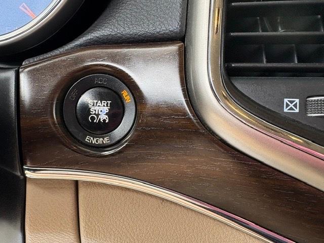 Jeep Grand Cherokee Limited 2WD 2015