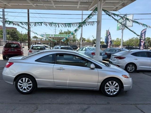 Honda Civic LX coupe 2008