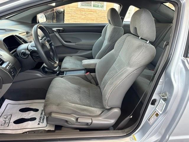 Honda Civic LX coupe 2008