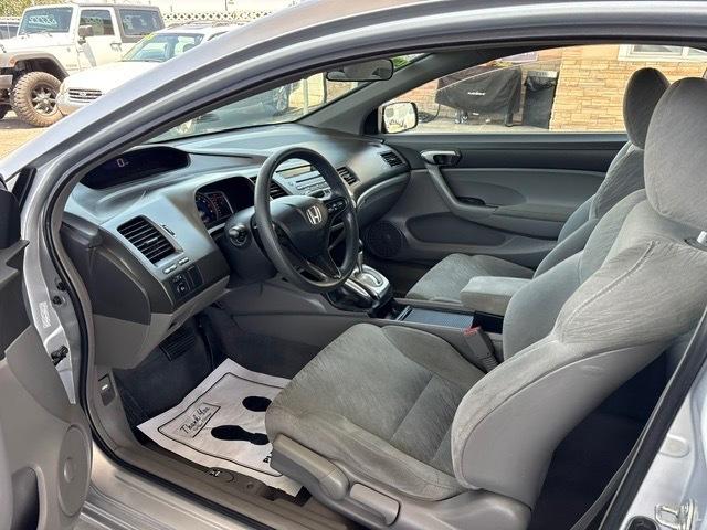 Honda Civic LX coupe 2008