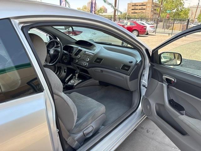 Honda Civic LX coupe 2008