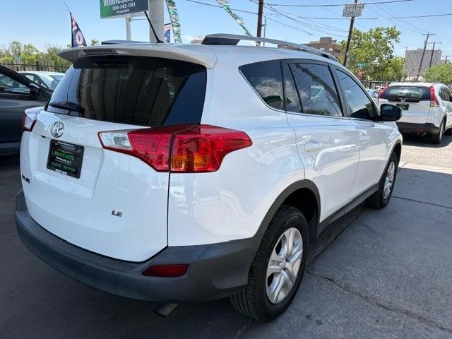 Toyota RAV4 LE FWD 2014