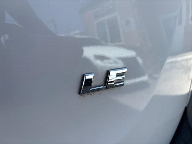 Toyota RAV4 LE FWD 2014