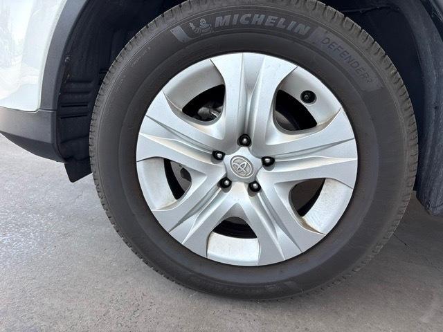 Toyota RAV4 LE FWD 2014
