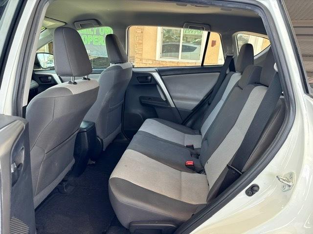 Toyota RAV4 LE FWD 2014