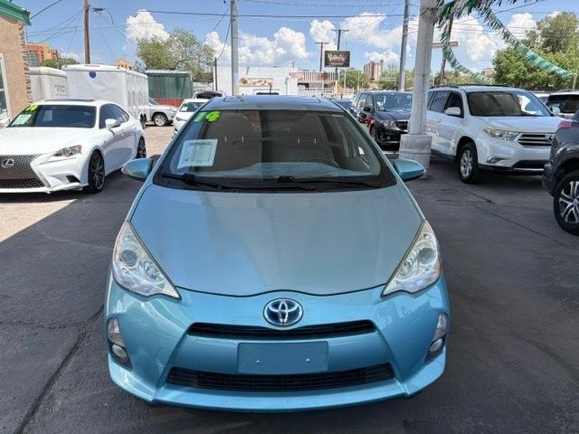 Toyota Prius c Four 2014