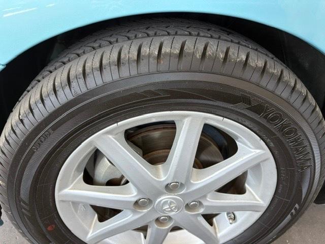 Toyota Prius c Four 2014