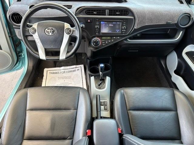 Toyota Prius c Four 2014