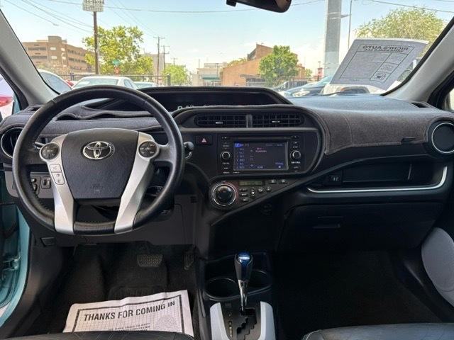 Toyota Prius c Four 2014