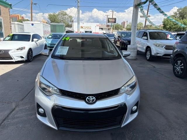 Toyota Corolla  2014