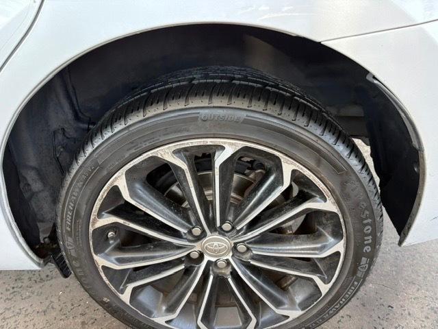 Toyota Corolla  2014