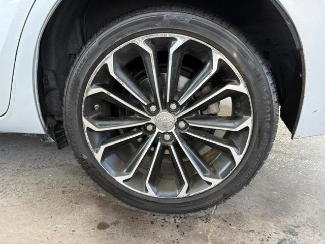 Toyota Corolla  2014