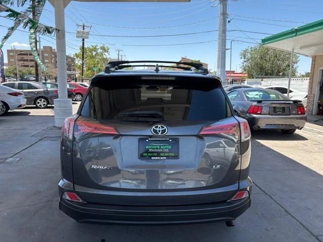 Toyota RAV4 LE FWD 2018