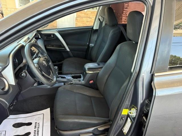 Toyota RAV4 LE FWD 2018