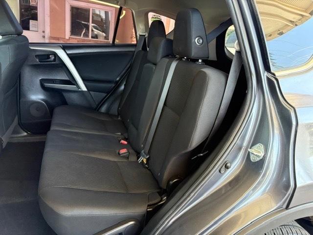 Toyota RAV4 LE FWD 2018