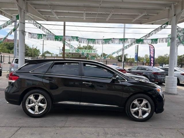 Toyota Venza LE V6 FWD 2014