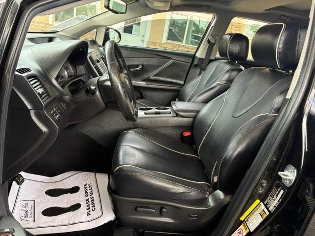 Toyota Venza LE V6 FWD 2014