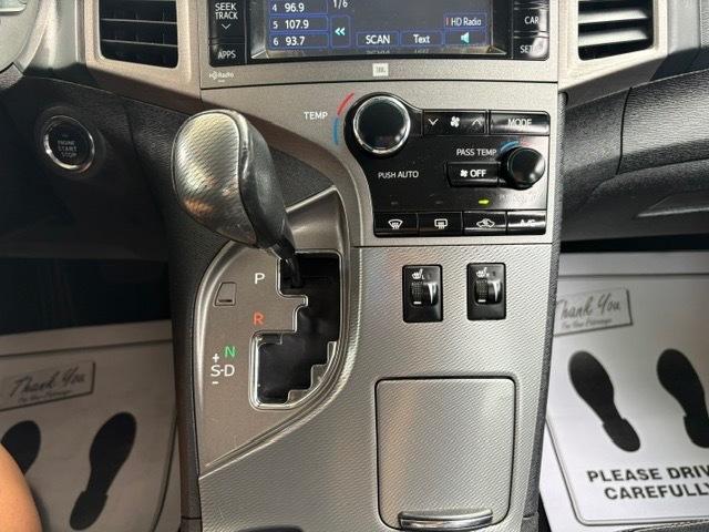Toyota Venza LE V6 FWD 2014