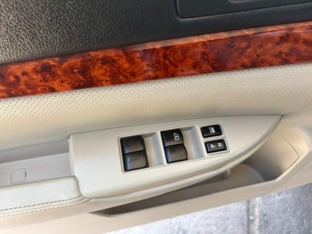 Subaru Outback 2.5i Limited 2011