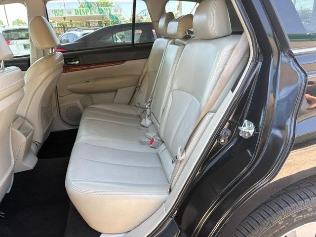 Subaru Outback 2.5i Limited 2011