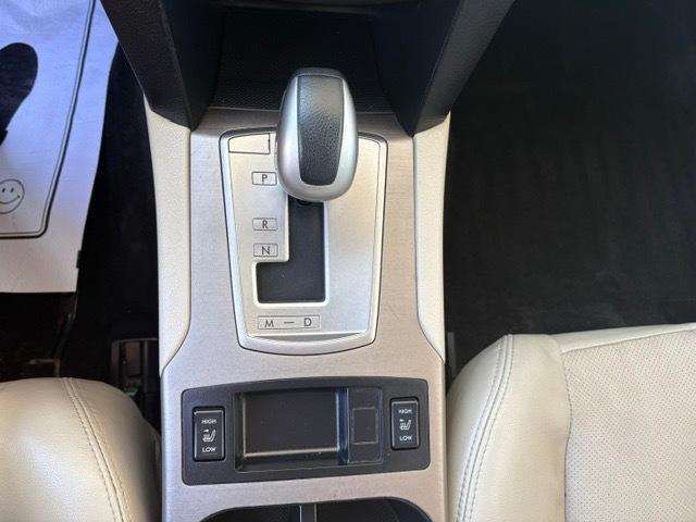Subaru Outback 2.5i Limited 2011