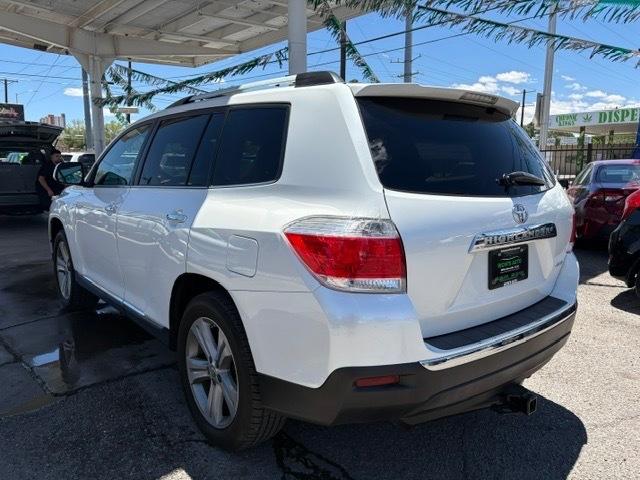 Toyota Highlander Limited 4WD 2011
