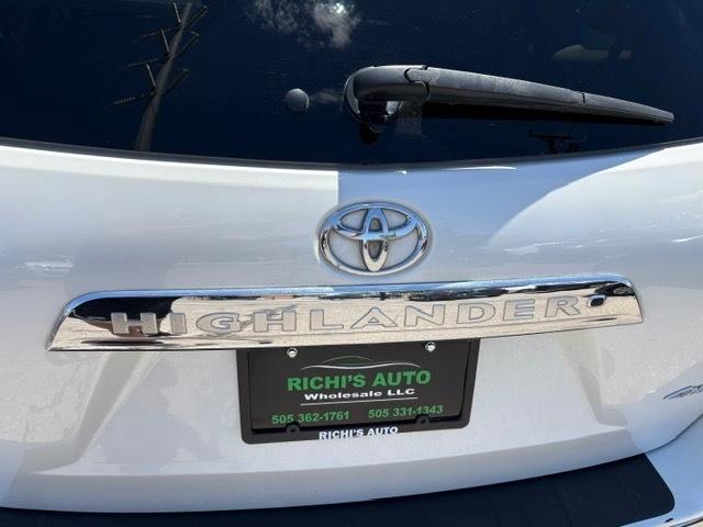 Toyota Highlander Limited 4WD 2011