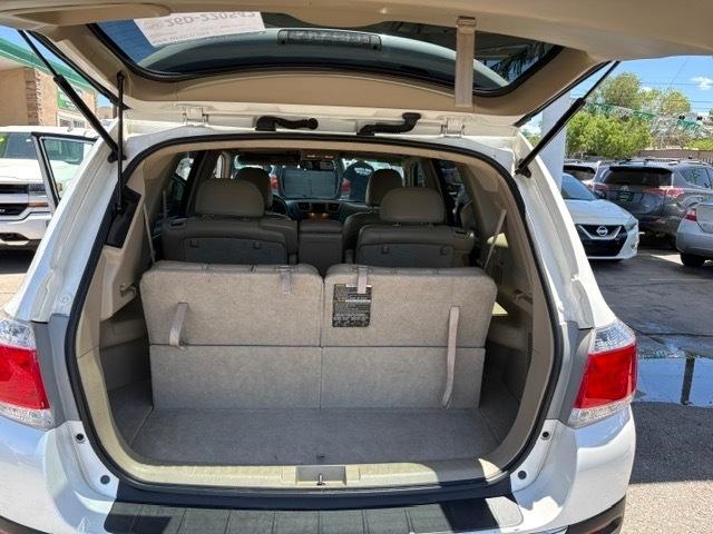 Toyota Highlander Limited 4WD 2011